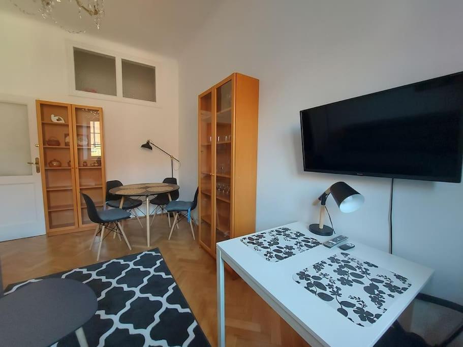 Warsaw Holiday Apartment Bagian luar foto